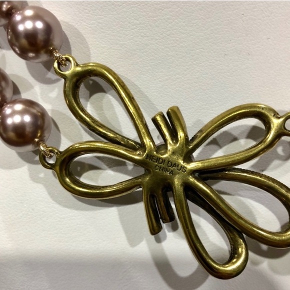 Heidi Daus Swarovski Center Bow Imitation Mauve Pearls Necklace - Picture 4 of 5